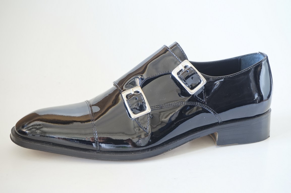 Scarpe classiche fibbia
